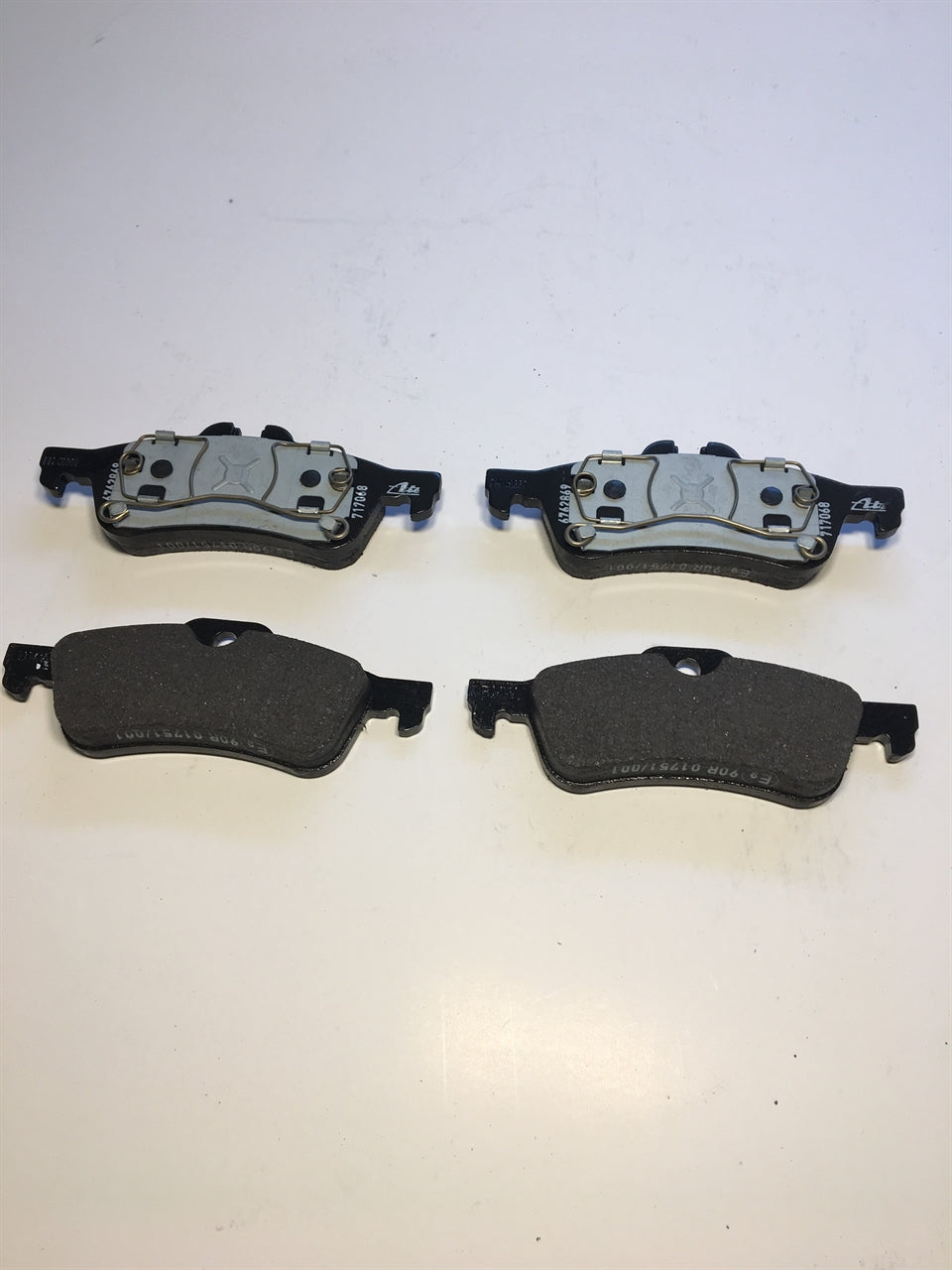 MINI -  34212167242 - Rear Brake Discs and Pad Kit - R50 52 53